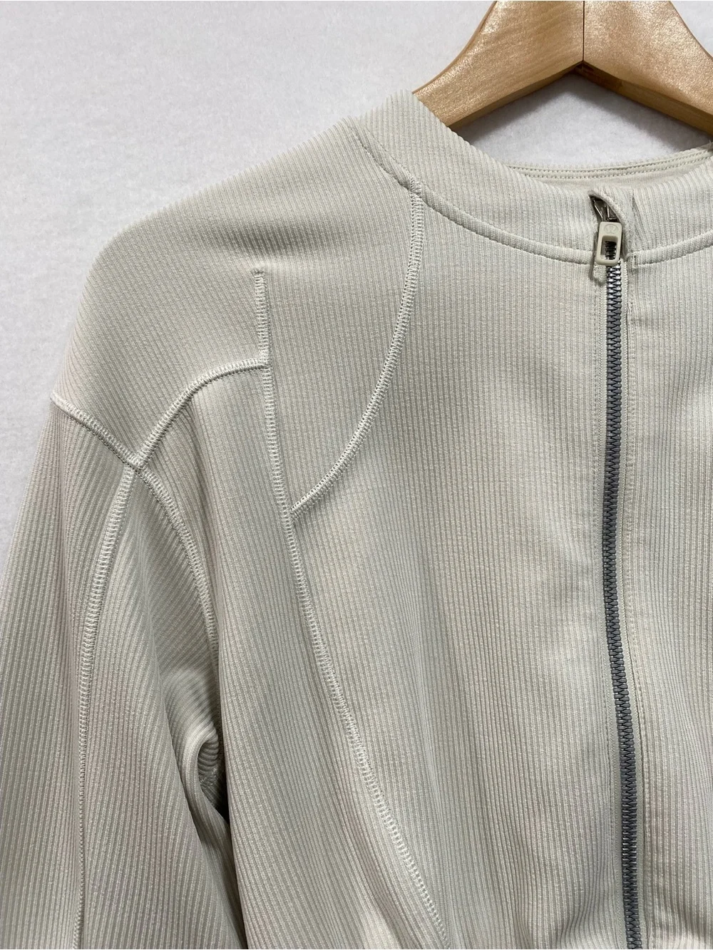 Lululemon Ribbed Softstreme Cropped Jacket Bone White Cream Size 2 Coat